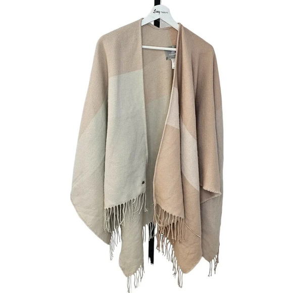 Soia & Kyo Womens Cape Shawl Color Block One Size Tassel Wrap - Picture 1 of 8